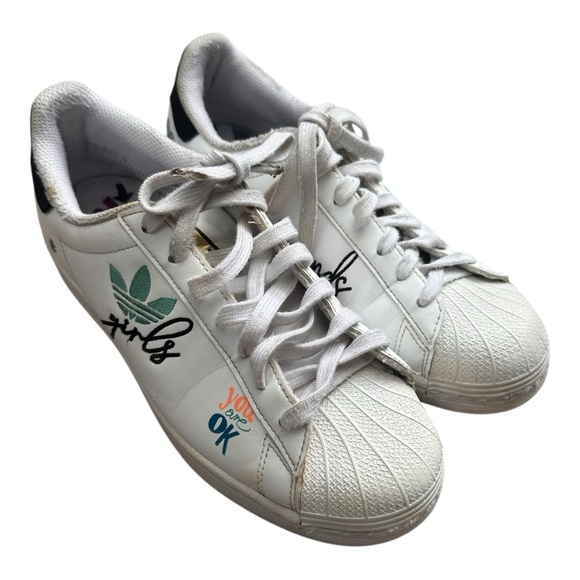 Adidas Superstar "Girls Are Awesome" Friends Edition Sneakers Size 7 - Picture 3 of 8